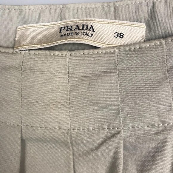 Prada Light Grey Pleated Skirt, Size 38 (2 US) - Picture 6 of 7